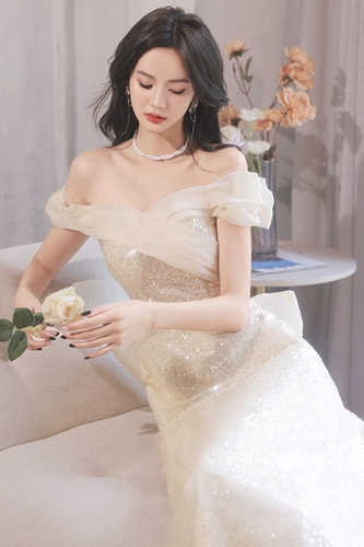 Элитное вечернее платье, цвета шампанского, коллекция 2023, премиум класс, яркий броский стиль