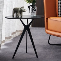 Один диван + боковой стол