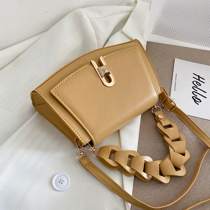 YellowAdvanced sense Foreign style Axillary bag Internet celebrity Minority Design Inclined shoulder bag Small bag 2021 new pattern fashion The single shoulder bag female