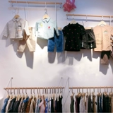 Современный стенд, настенная минималистичная вешалка из натурального дерева, детская одежда