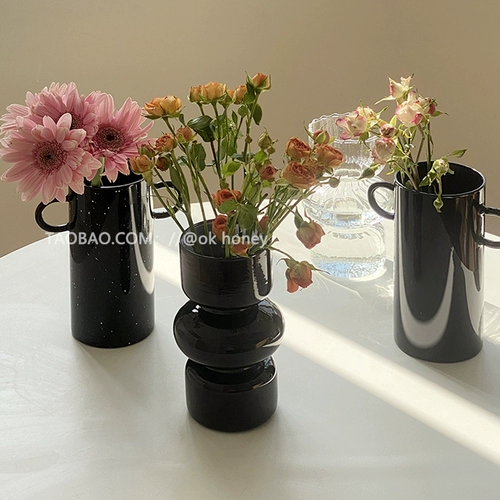 INSEREAN GLASS VASE BLAC