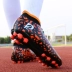 Giày và vớ bóng đá mới đặt móng tay dài Học sinh thi trượt người lớn đào tạo cỏ nhân tạo móng tay trong giày thể thao