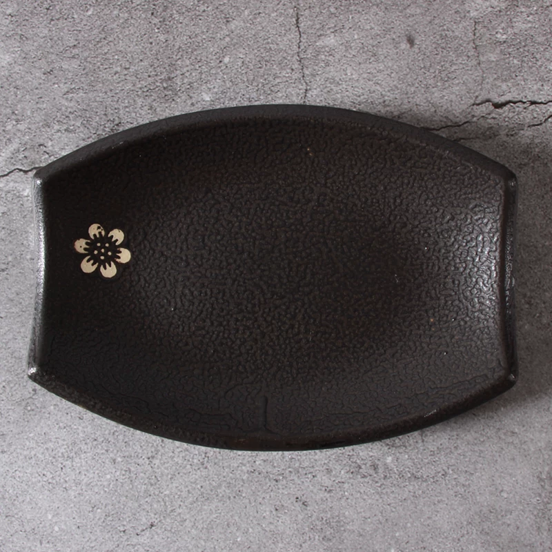 Dinner plate, antique black tableware, ceramic dustpan