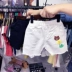Trẻ em Hàn Quốc quần áo 2018 mùa hè mới chàng trai và cô gái quần jeans bé năm quần bé 1-5 tuổi quần thủy triều Quần jean