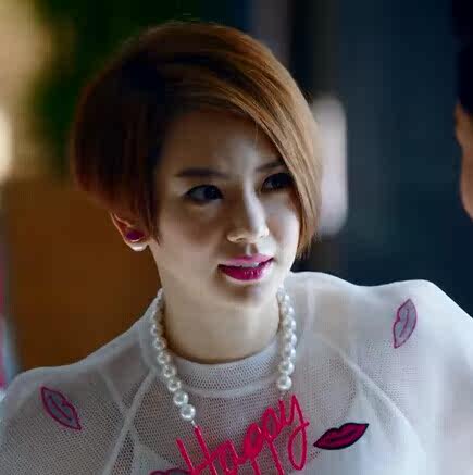 爱情回来了戚薇明亮同款happy字母珍珠项链 夸张走秀款英文颈链