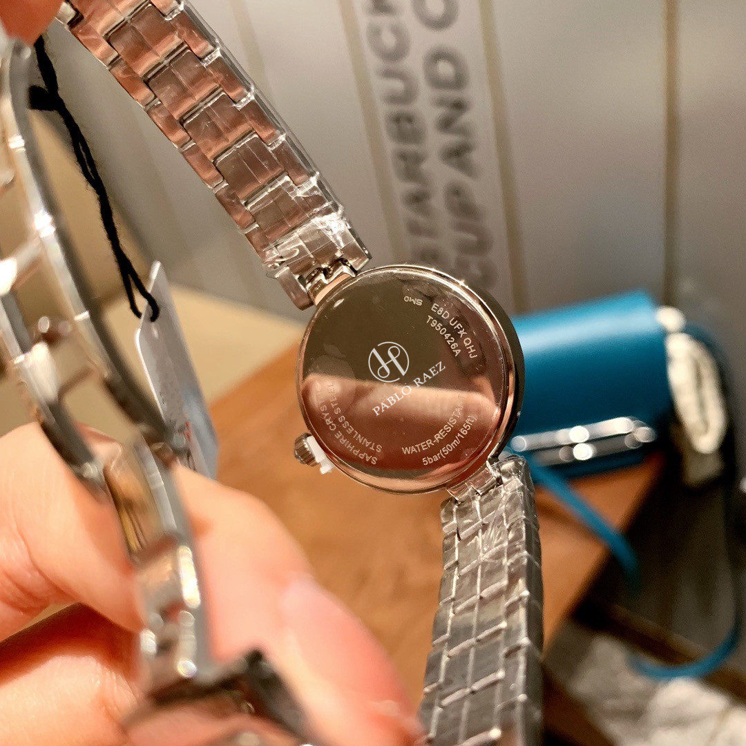 Nieuwe mode dameswijzerplaat vlindergesp kamer lokale luxe gouden studentenhorloge netwerk rode ins stijl_voghion.com