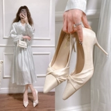 Белая обувь на высоком каблуке, туфли, подходит с юбкой, юбка, французский стиль, коллекция 2022, против усталых ног