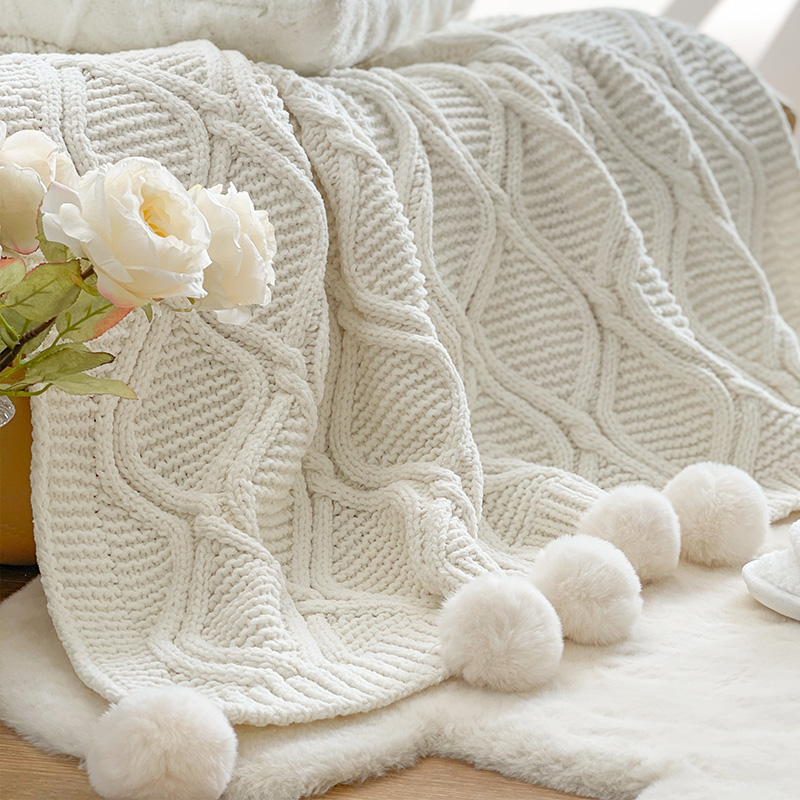 Manyue Home Ins Network Red Same Type Plush Knitted Blanket Nap Cover Blanket Office Air Conditioning Blanket Bedroom_voghion.com