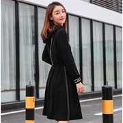 Yi Yi diện áo len đen trùm đầu nữ mùa xuân 2019 phiên bản Hàn Quốc của eo là váy thể thao mỏng 9478 - Trang phục thể thao