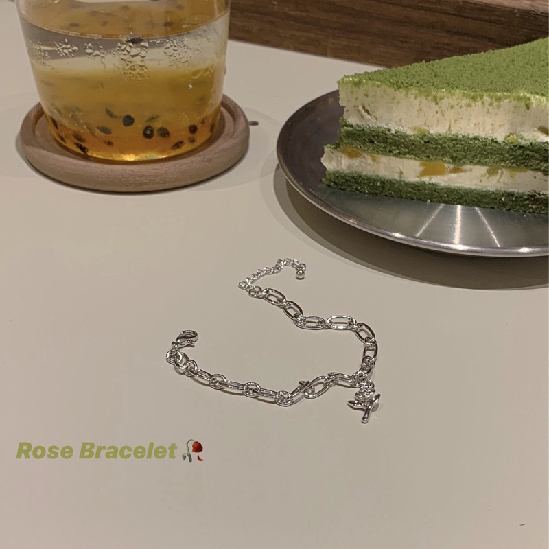 Rose Bracelettea ceremony system ~ spring Versatile rose Bracelet female ins Minority Design 2021 new pattern Advanced sense Cold wind