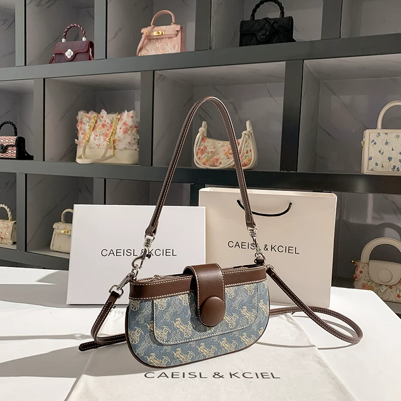 Carriage CAEISL&KCIEL, сумка под подмышку, сумка на одно плечо, коллекция 2023