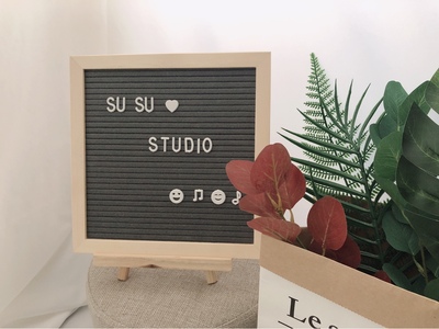 minimalist style DIY message felt board indoor props photography background window_voghion.com