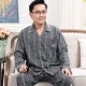 2021 phong cách mới pijama nam dài tay cotton mùa xuân và mùa thu người trung niên và người cao tuổi dịch vụ tại nhà quần vải nam