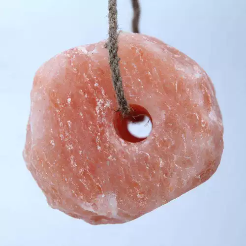 Пакистан облизывает соль и облизывает кирпичи, невозможную соль натуральную минеральную соль, каменные лошади, крупный рогатый скот и овцы для питания для корма