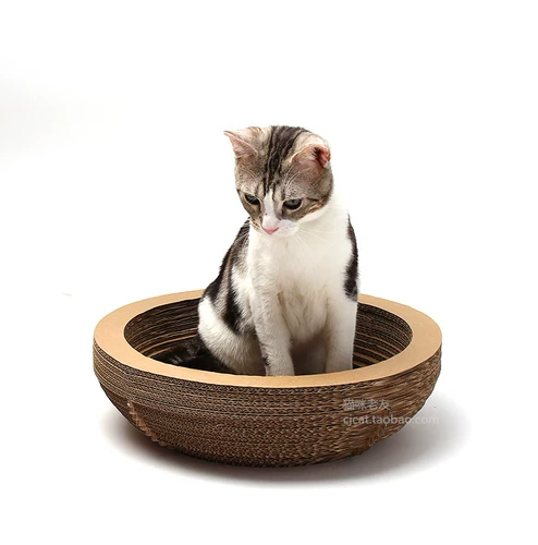 Приходите к миске, в экологически чистой гофрированной бумажной кошачнике, кошачья доска дразнит кошачьи кошачьи гнездо.