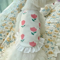 Красный топ с чашечками, в цветочек