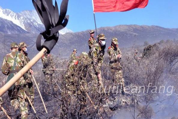 luoi bao ve ban cong Công cụ phòng chống cháy rừng số 4 Công cụ chữa cháy bằng sắt lau nhà 4 cây chổi lửa chữa cháy - Bảo vệ xây dựng gang tay bao ho lao dong