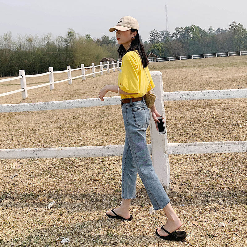 Light-colored high-waisted loose straight-leg jeans for women in the summer of 2022, a new style of slim 8-inch and 9-inch pants for petite women Application Scenario
