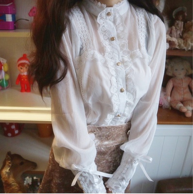 taobao agent Retro girl Lolita shirt cuffs Sweet and foreign qi inside soft girls lined with sheep legs and wood ears are wild long sleeves