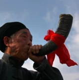 Естественный удар детской сцены