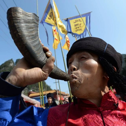 Естественный удар детской сцены