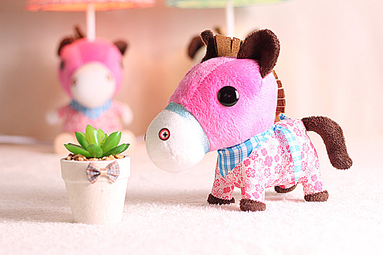 卡通小马公仔 萌可爱马卡龙颜色毛绒玩具布娃娃创意新年礼品