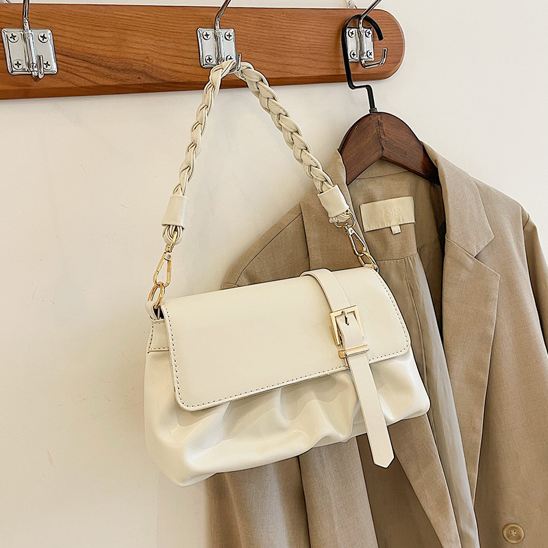 Whitethis year popular Bag female 2021 new pattern tide fashion Inclined shoulder bag summer Versatile ins Minority One shoulder Axillary bag