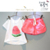 Phù hợp với trẻ em 2018 mùa hè mới Hàn Quốc phiên bản của trẻ em nhỏ của phù hợp với bình thường nữ bé hoang dã nhỏ bay tay áo hai mảnh Phù hợp với trẻ em