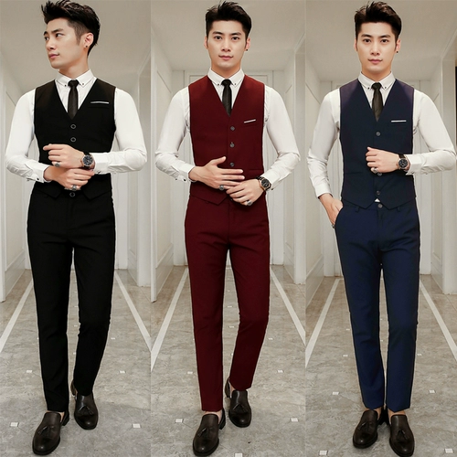 13 -летний магазин четырех рубашек, три ночного бара ночного клуба.