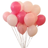 Розовый креативный макет, вечернее платье, украшение, воздушный шар