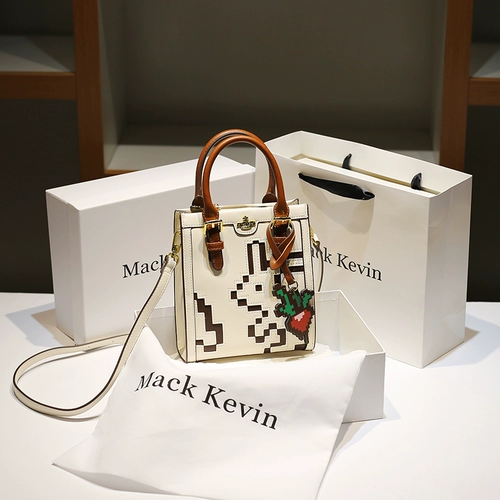 Кролик, милая универсальная сумка через плечо, Гонконг, из натуральной кожи, коллекция 2023, новая коллекция, изысканный стиль