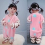 Mùa thu và mùa đông dày san hô lông cừu lông cừu jumpsuit bé gái bé trai phim hoạt hình dài tay đồ ngủ túi ngủ dịch vụ nhà set bodysuit bé trai