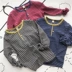 Áo thun cotton bé trai mùa thu 2018 kẻ sọc mềm mại cổ tròn hai nút áo trẻ em dài tay