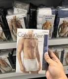 Calvin Klein US приобретает подлинное мужское нижнее белье.