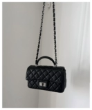 Анна и Близнецы // Хэндсель справляется с мускусом портрет Лаурет Лаурет Мисс Кросс -Тело и Сумочка