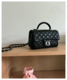 Анна и Близнецы // Хэндсель справляется с мускусом портрет Лаурет Лаурет Мисс Кросс -Тело и Сумочка