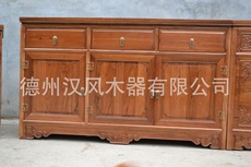 В аптечке 老榆木古典中药调剂台 德州汉风木器专业生产中药橱柜