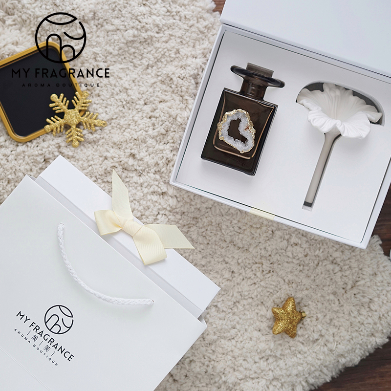 Fireless Rattan Essential Oil Home Bedroom Durable Fragrance Decoration Room perfume Fresh Air Gift Box White_voghion.com