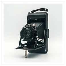 Камера 德国1932年造 zeiss ikon 520/2部份配件含白银原装皮套（现货）