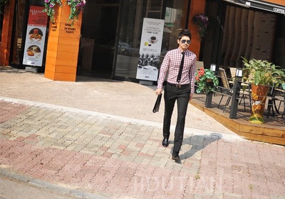 Mùa xuân của nam giới quần chú rể Hàn Quốc phiên bản của tự kinh doanh mặc quần áo phù rể kết hôn chân phù hợp với quần mùa hè làm việc mỏng mặc