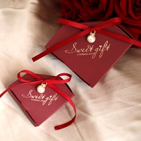 Красная маленькая подарочная коробка, европейский стиль, популярно в интернете
