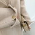 Elwing mùa đông mới 2018 handmade len hai mặt Oo Mao dài kẻ sọc tốt áo khoác nữ khí chất Áo len lót đôi
