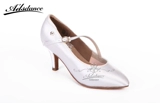 Британская аутентичная реклама Женщина современная танцевальная обувь наклонная и подлинная национальная стандартная стандартная Walz Современная танце