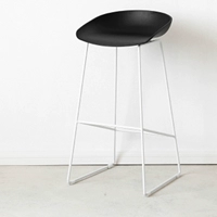 Черные белые ноги PP сидят высотой 65 см высотой