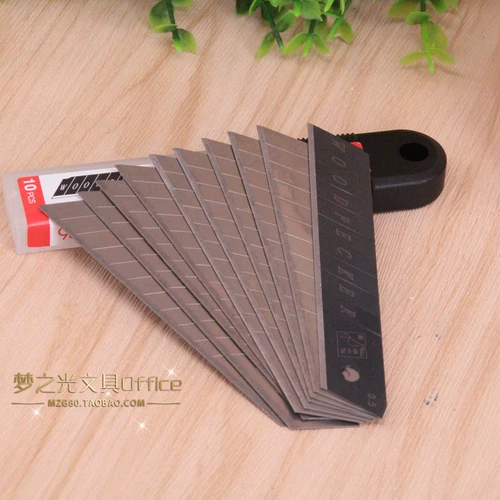 Подлинный дятел-артистка для лезвия Большой лезвие Большой лезвие 18-миллиметровое лезвие лезвия Blade Fd-09a Бесплатная доставка