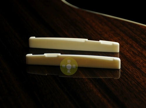 Двенадцать струн народных гитарных кодов гитарных кодов коровьи взрыв костяная подушка 12 струнная деревянная гитара вверх и вниз подушки, чтобы купить один бесплатно