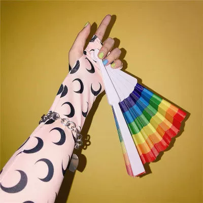Японская инспирация ins rhawa wind Лето радуга радуга складное складное складное складное вентилятор Cavia Гладкий бусуди туку вентилятор склад