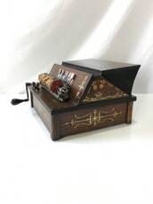 Виниловый проигрыватель 1907年代西洋古董手摇风琴盒 音乐盒