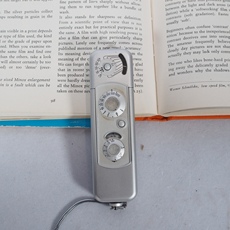 Камеры 古董德国微型间谍胶卷相机米诺克斯minox迷你袖珍闪光灯套装道具