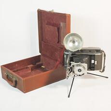 Камеры 古董老物件宝丽来polaroid 110a 皮腔折叠风琴相机 带闪光灯带箱